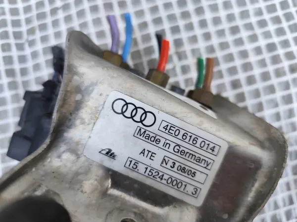 Soupape Suspension Pneumatique Audi A8 D3 4E0 OEM 4E0616014 image 5