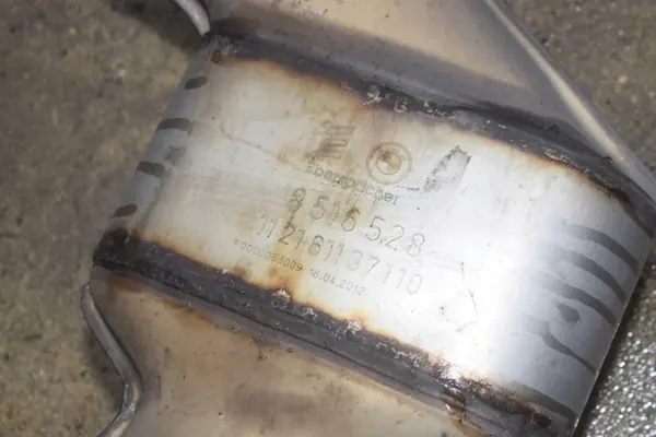 BMW OE Ljuddämpare OEM 8516535 för 5 Touring image 8