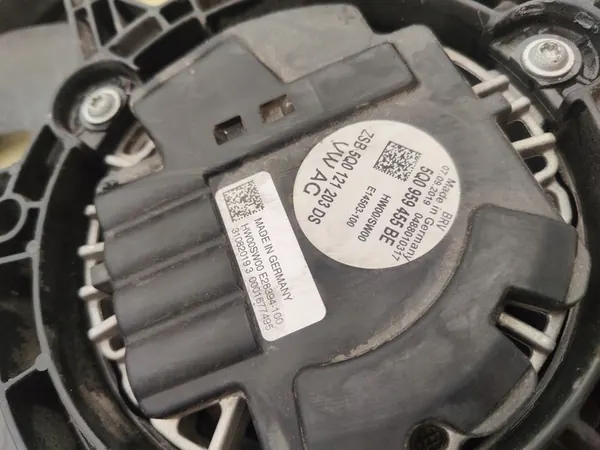 Kylarrubrik VW Audi Skoda 5Q0121205C image 7