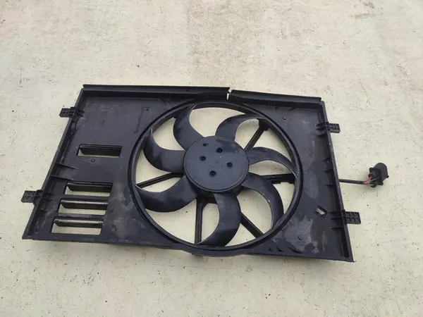 Kylarrubrik VW Audi Skoda 5Q0121205C image 9