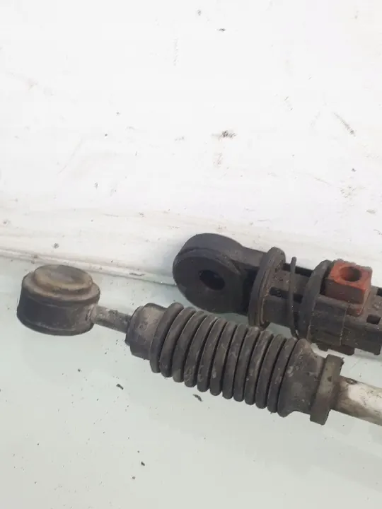 Selector de Marchas Volvo S60 OEM 30681396 - Usado image 3