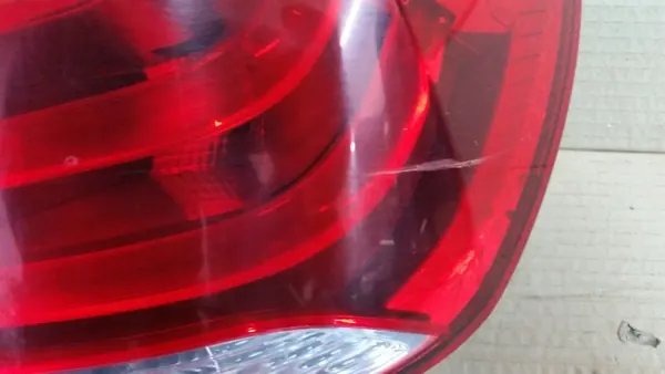 Luz trasera derecha guardabarros BMW X1 E84 OEM image 2