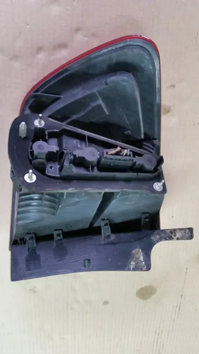 Luz trasera derecha guardabarros BMW X1 E84 OEM image 5