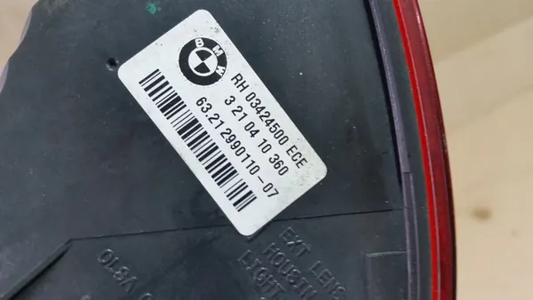 Luz trasera derecha guardabarros BMW X1 E84 OEM image 7