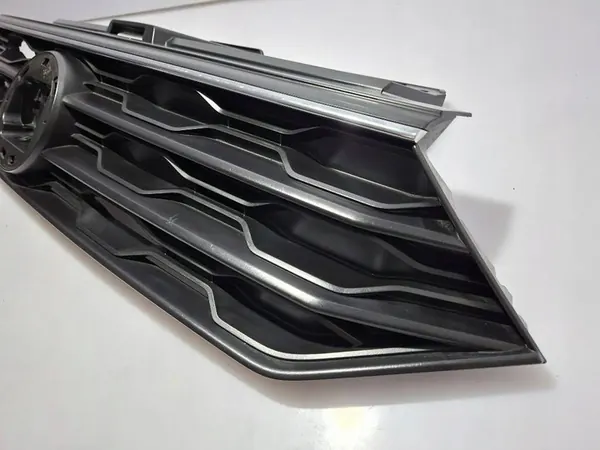Volkswagen T-Roc 2018 Upper Grill Cover 2GA853343B image 7