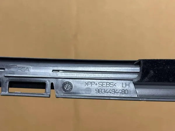 OEM 9834494480 Linker achterdeur afdichting Opel Mokka B image 3