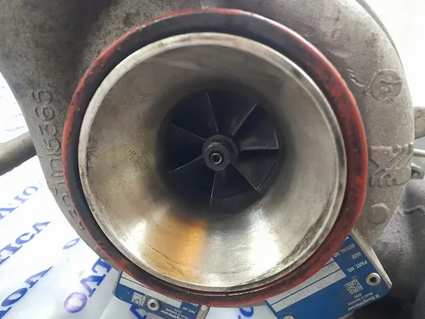 Turbo Volvo 2.4 D5 2014 image 3
