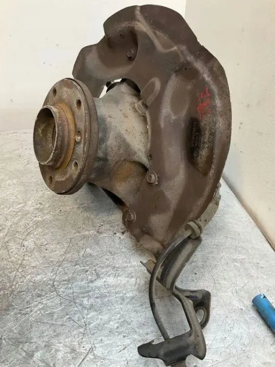 OEM 6768315 Etu-Vasen Pyöränlaakeri BMW E60/E61 image 3