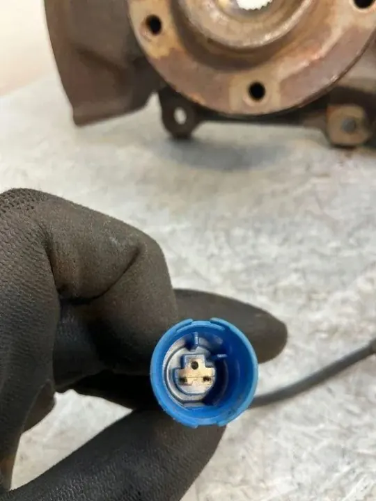 OEM 6768315 Etu-Vasen Pyöränlaakeri BMW E60/E61 image 4