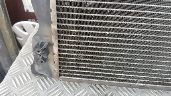 Radiador de agua AUDI A4 B6 1.9 TDI OEM 8E0121251 image 5