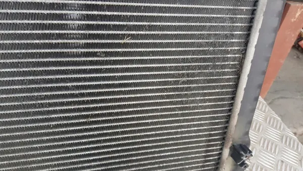 Radiador de agua AUDI A4 B6 1.9 TDI OEM 8E0121251 image 6