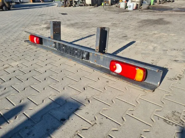 Bakstötfångare Lampor Balk OEM ZDERZAK LAMPY BELKA TYŁ image 3