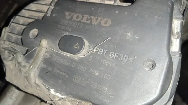 Volvo XC 90 Drosselklappe 2003 2.5L 30650013 image 4