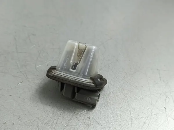 Luz de matrícula Suzuki SX4 S-Cross OEM FOB51571 image 2