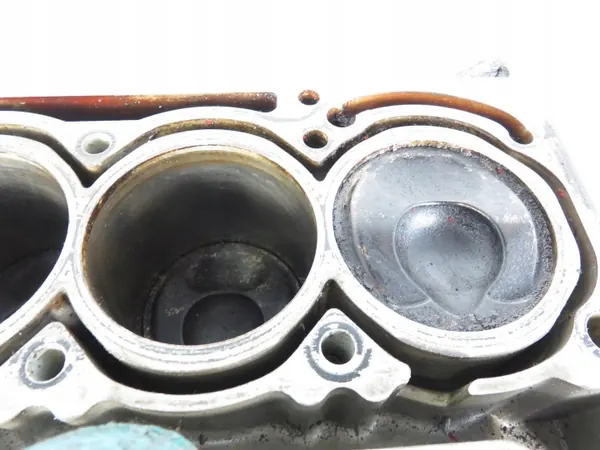 Motorblock OEM 03C103019G, 03C103019H - Gebraucht image 10