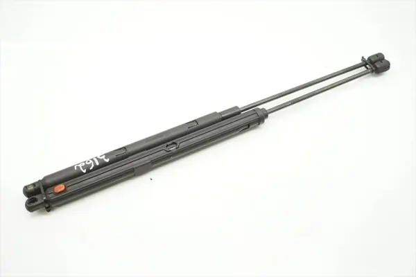 Mercedes-Benz C-Class takaluukun vaimennin OEM image 2
