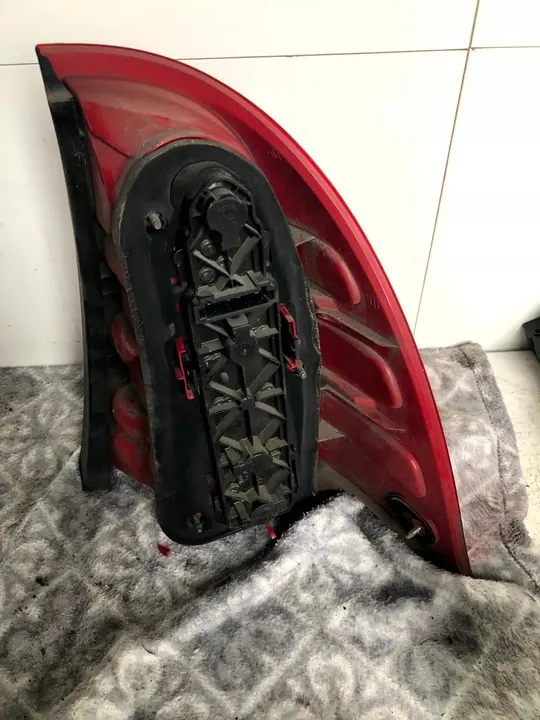 Linker Achterlicht Mercedes-Benz C W203 A2038201264 image 2