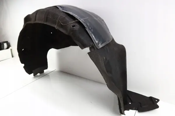 Mercedes W246 Etu Oikea Pyöränkaari OEM 2466901530 image 8