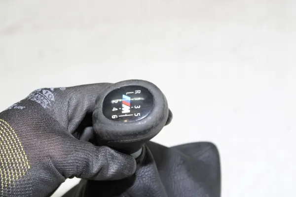 Pommeau de levier BMW E87 E81 manuel cuir OEM image 10