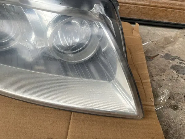 Rechtes Frontscheinwerfer Bixenon Audi A8 D3 image 2