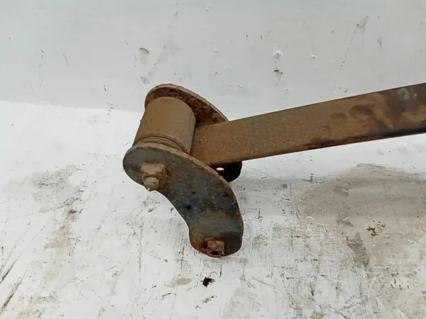 Achterveer rechterkant OEM JUR221324 voor VW Caddy image 4