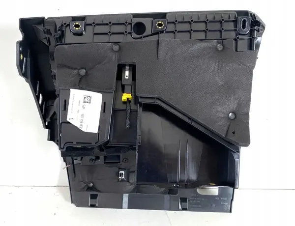Luvas passageiro Audi Q3 83A 2018- OEM 83B857035 image 3