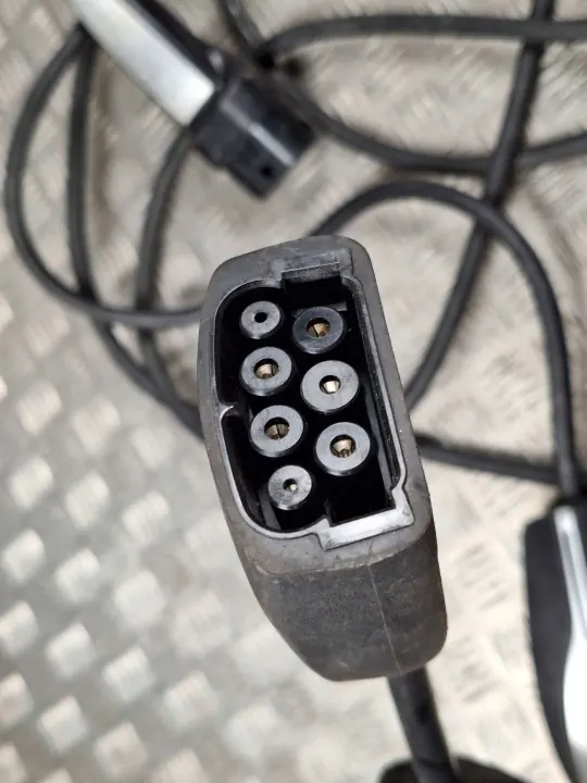 Cabo de carregamento Tesla OEM 102400502B - Usado image 10