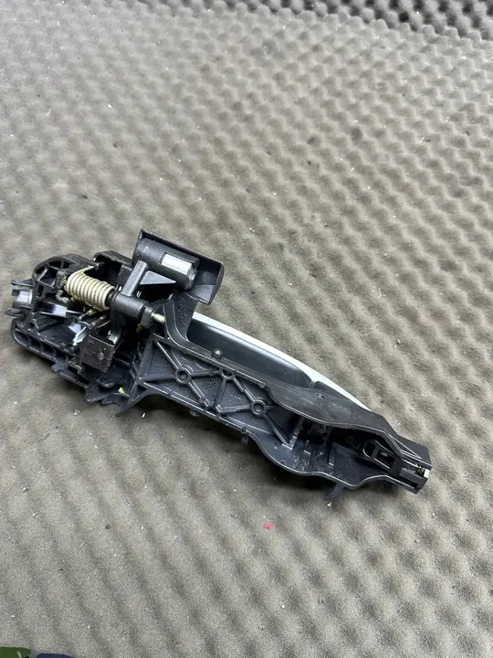 Oikea takaluukun kahva Kia Ceed image 2