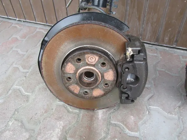Disques et plaquettes frein avant VW T5 - Qualité OEM image 2