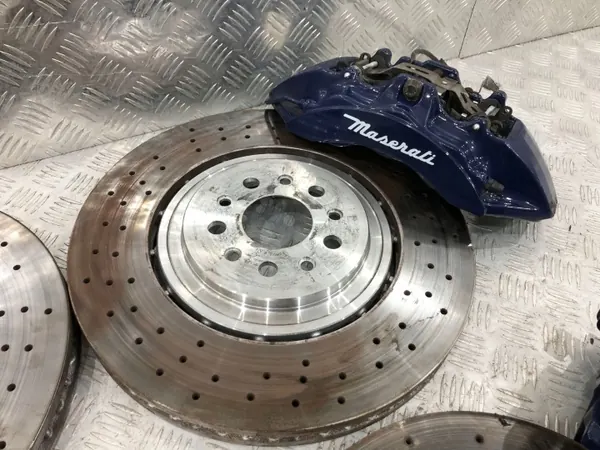 Conjunto de Grampos de Disco Maserati OE GTC3271 - Usado image 3