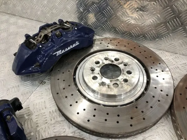 Conjunto de Grampos de Disco Maserati OE GTC3271 - Usado image 4