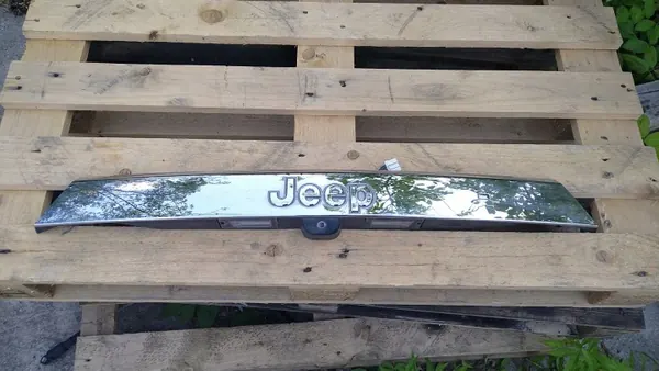 OEM 9878jhUIJ8 Moldura Porta-Malas com Câmera Jeep image 2