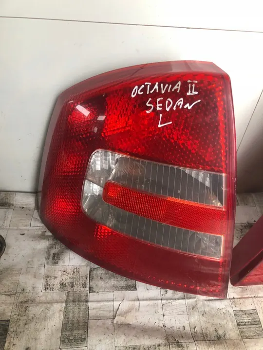 Luces Traseras I+D Skoda Octavia II Sedán DEPO image 2