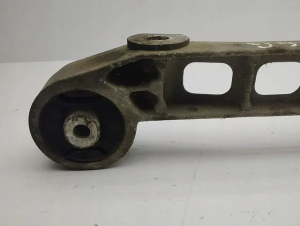 Mercedes-Benz Vito Viano W639 2005 Central Support Bracket image 8