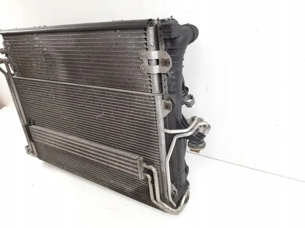 Radiador de agua Porsche Cayenne 4.5 V8 7L0121253A image 5