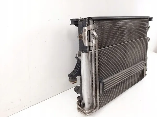 Radiador de agua Porsche Cayenne 4.5 V8 7L0121253A image 6