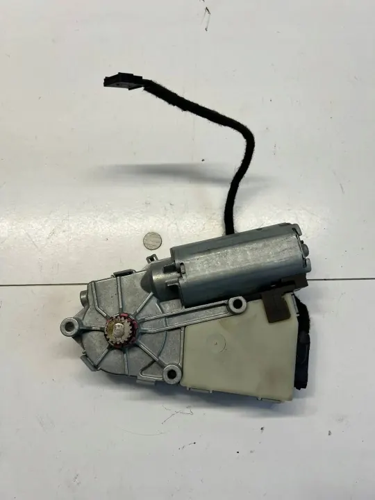 OEM YQP2683 Schiebedachmotor für Audi A6 C6 2010 image 2