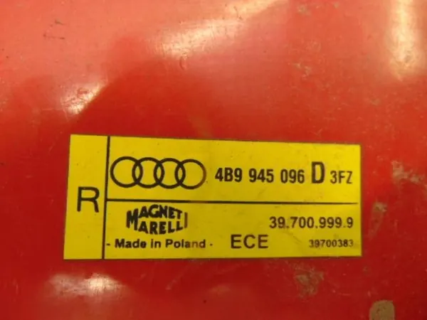 AUDI A4 B5 2.0B Luz Trasera Derecha 4B9945096D image 6