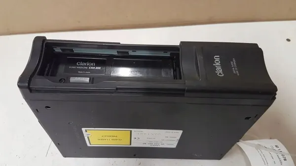 Mudador CD usado OEM 9655260180 para Citroën C4 image 2