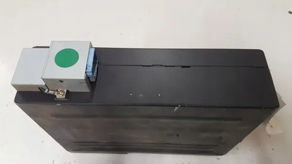 Mudador CD usado OEM 9655260180 para Citroën C4 image 4
