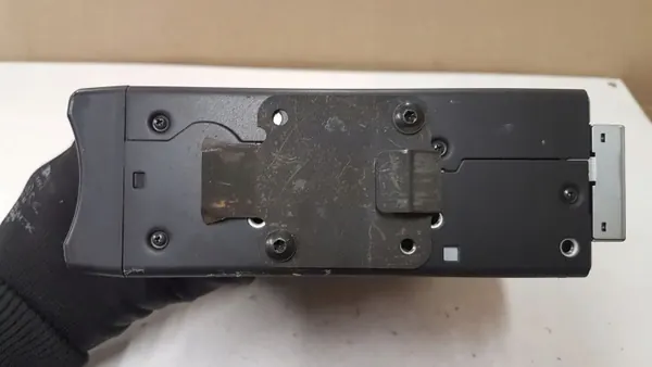 Mudador CD usado OEM 9655260180 para Citroën C4 image 5