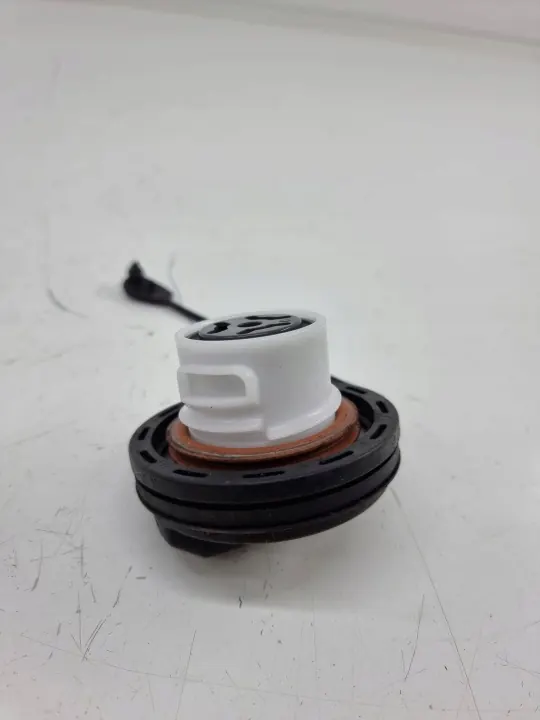 Jaguar F-Type 2018 brandstofdop OEM ESP32331 image 4
