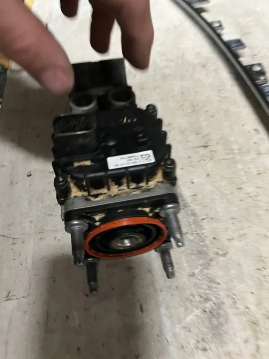 Válvula neumática Mercedes Actros MP4 OEM 261558 image 3