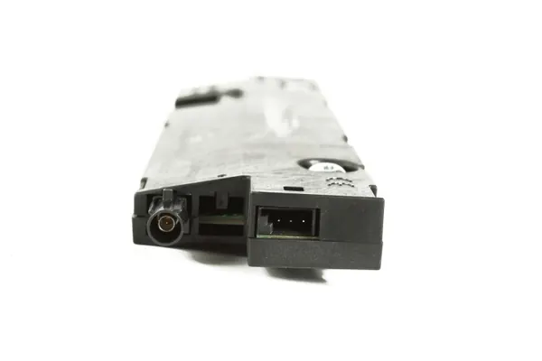 BMW F11 Diversity Antennförstärkare OEM 9266640 image 4