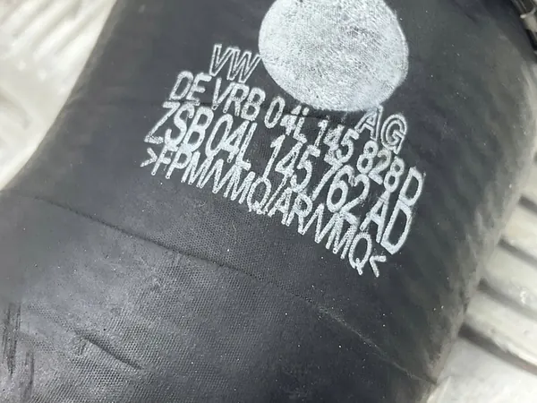 Intercooler-Rohr Audi A3 1.6 TDI Golf VII Leon III OEM image 4