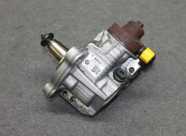 Sistema de combustible completo BMW E87 E88 E90 E91 118D 318D N47D20C image 8