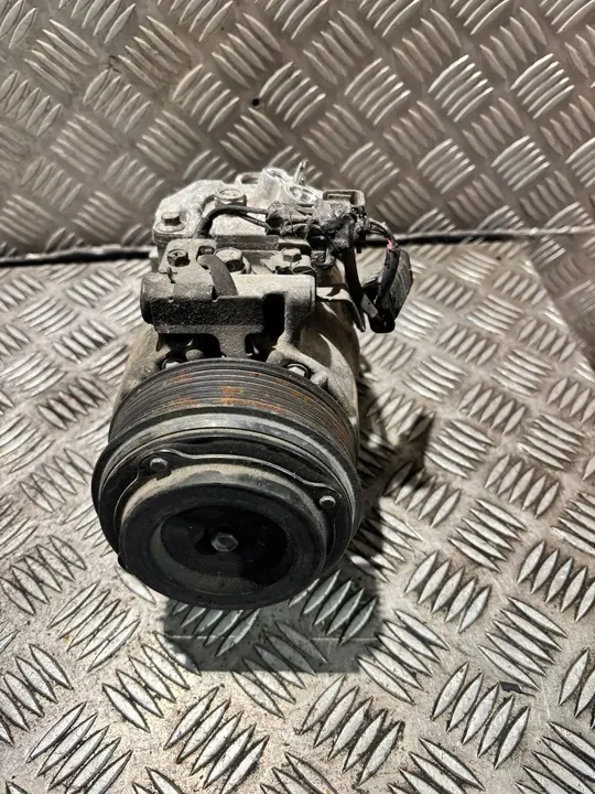 Compresor de aire acondicionado Mercedes-Benz A0008300301 image 2