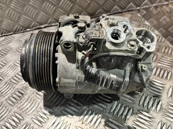 Compresor de aire acondicionado Mercedes-Benz A0008300301 image 3