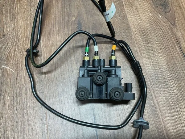 Land Rover Ophangingklep OEM CPLA-5B710-AC image 5