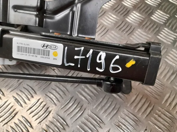 Motor de porta-malas Hyundai OEM 81770-3J101 - Usado image 4